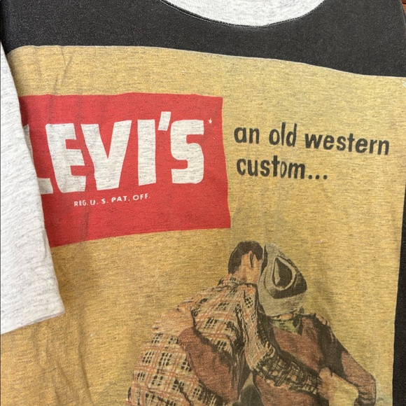 1990’S LEVI’S T-Shirt - Picture 8 of 9